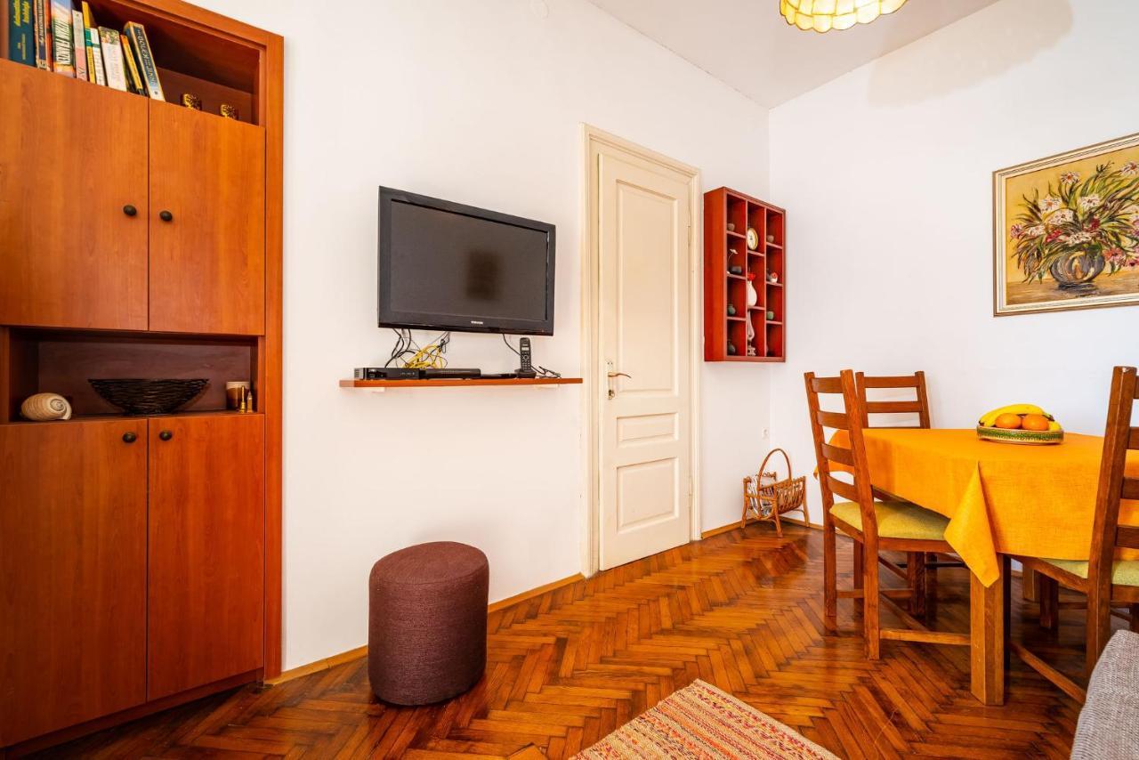 Apartment Seaside House Kolovare